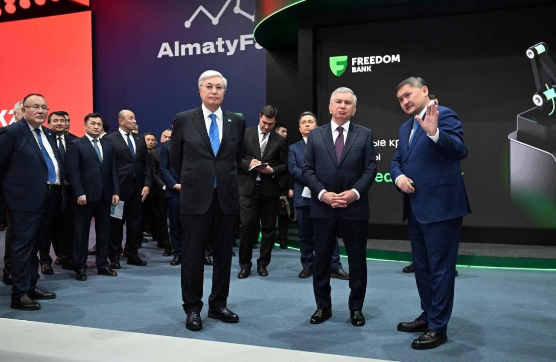 Министр презентует AI Sana
